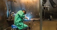 A mechanical apprentice practices welding at DWR’s Training Center.