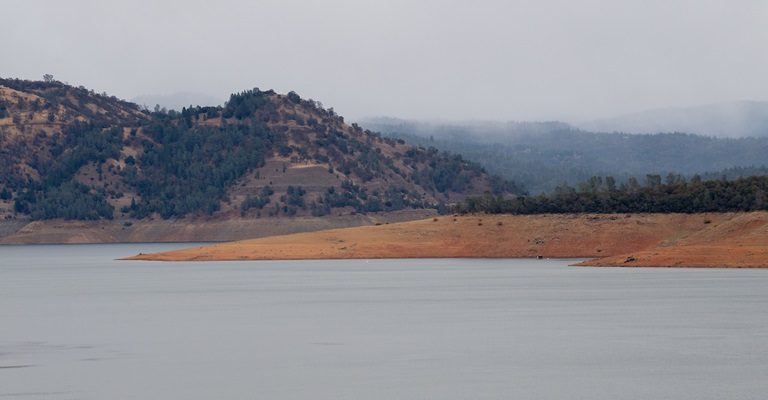 A view of Lake Oroville as a rain storm rolls in.